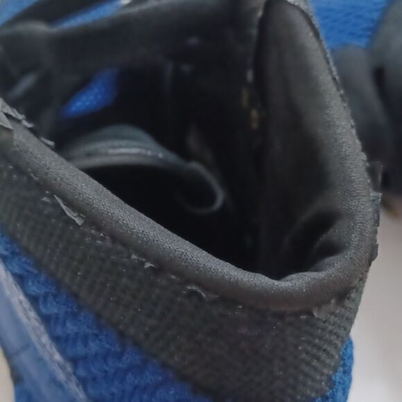 Nike High-Top Sneakers in Black and Blue - Picture 12 of 13